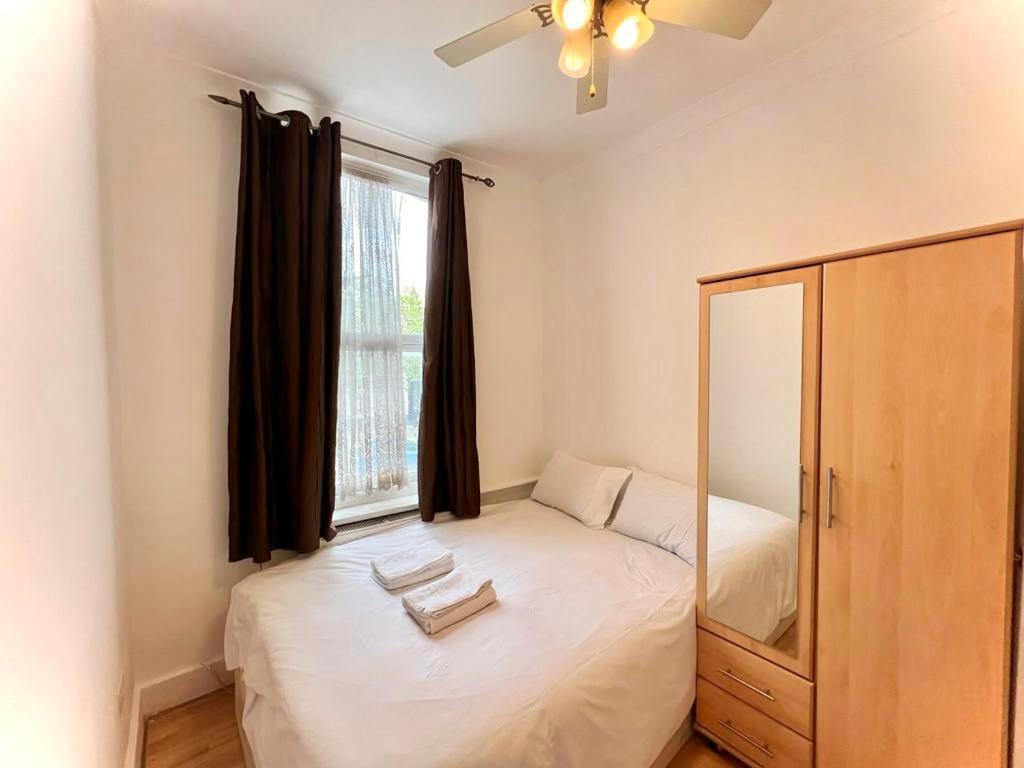 Stepney Green Holiday Apartment Лондон Экстерьер фото